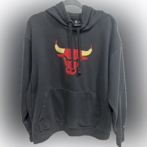 Men’s Nike NBA Chicago Bulls Hoodie Size Large  Vintage Black/grey. GUC